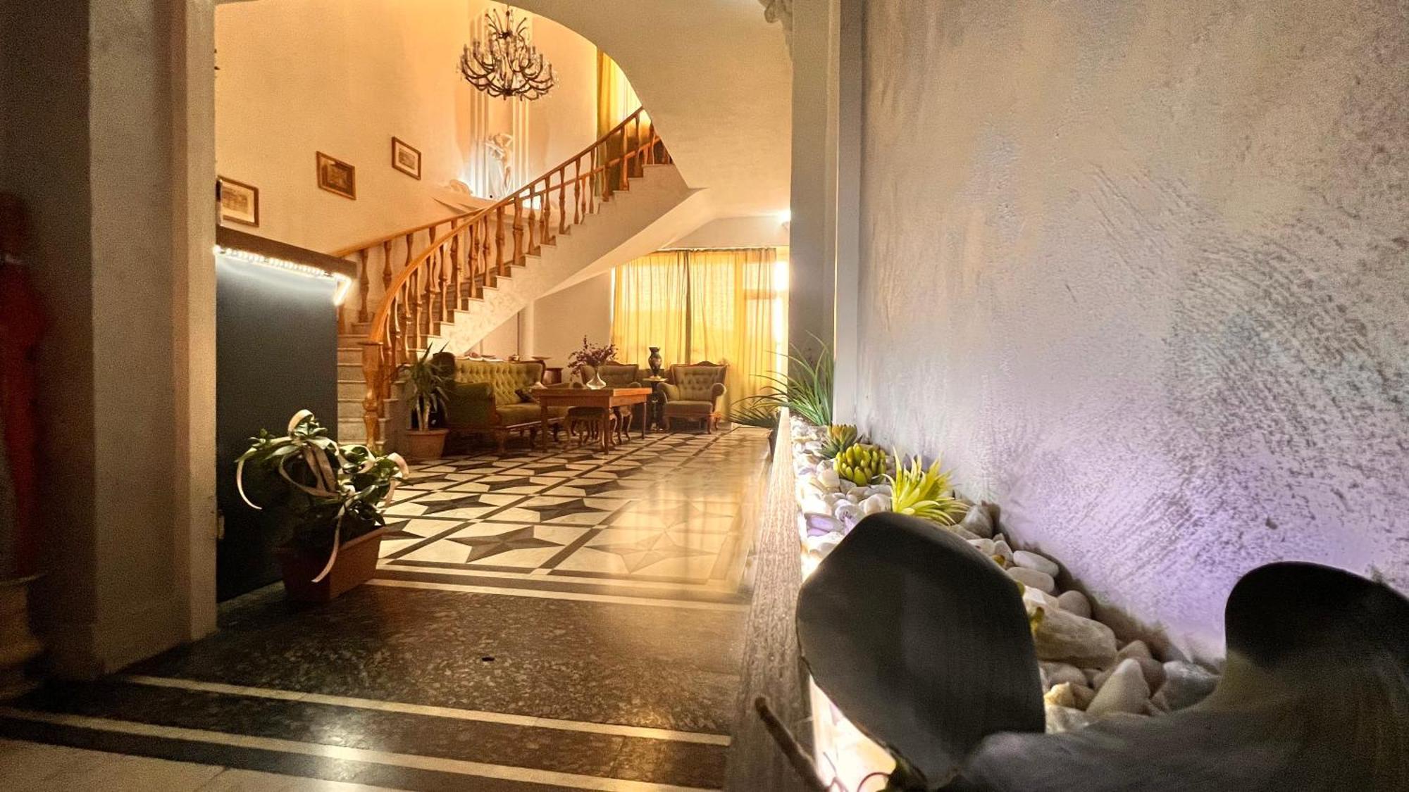 Elross Hotel Erevan Exterior foto